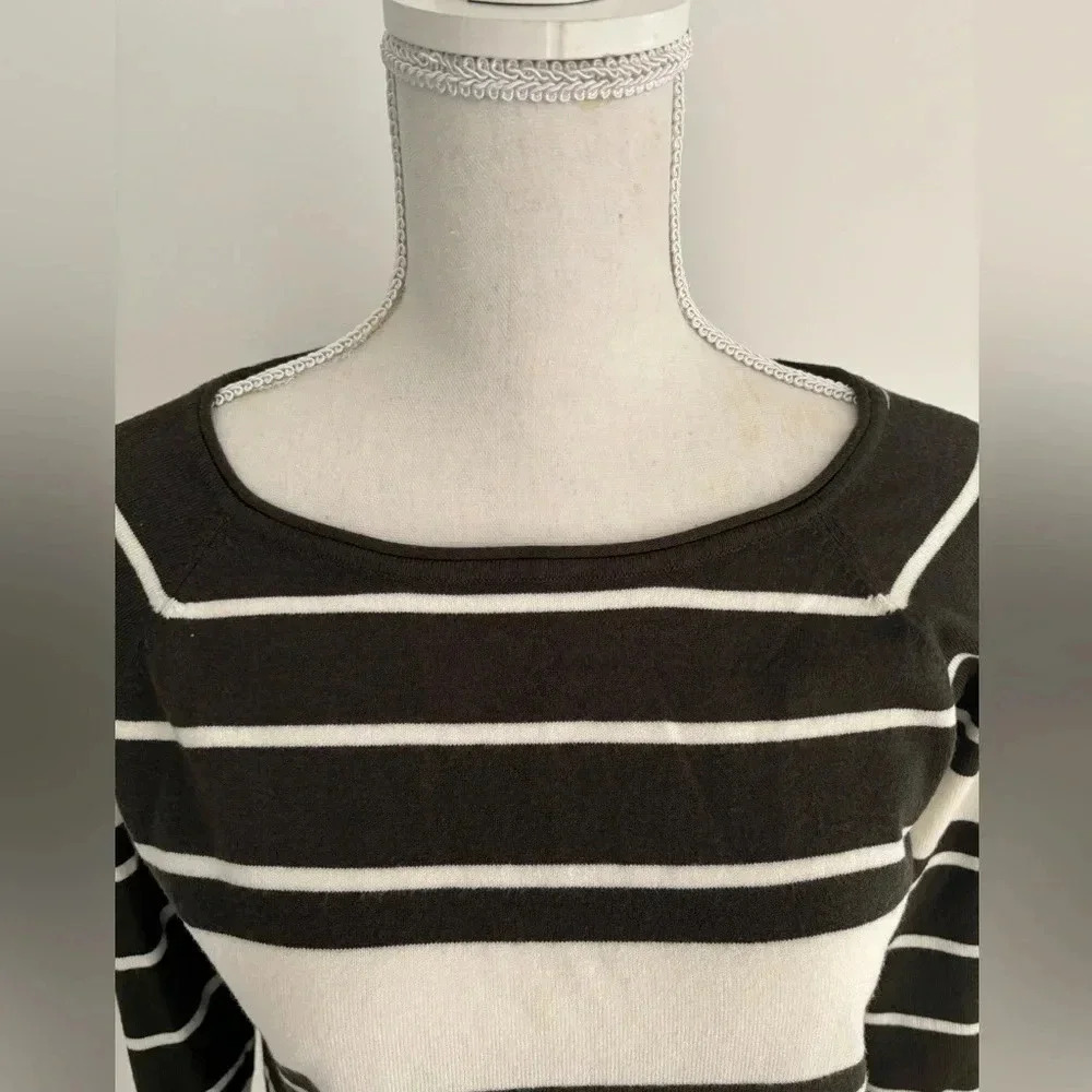 EUC Pink Clover Top - Picture 4 of 11